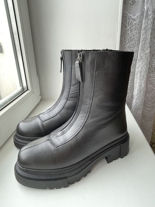 Продам зимние новые сапоги