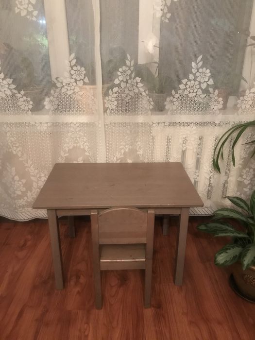 Детский стол и стул ИКЕА сундвик