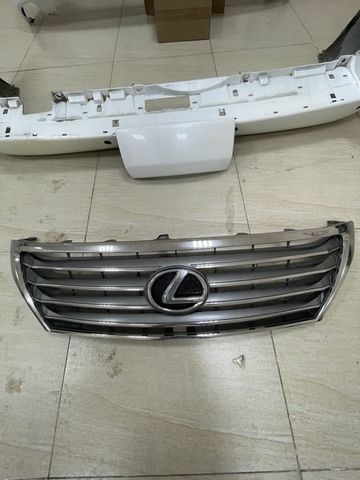 Запчасти на Лексус LX570