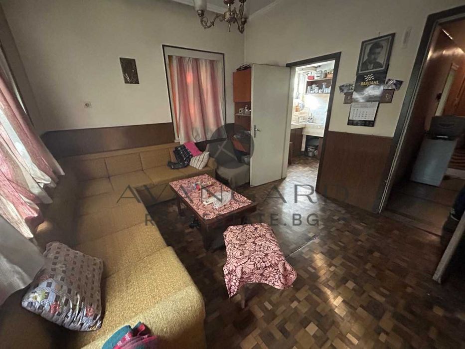 Продава се Етаж от къща в Пловдив, Център - 110 кв.м за 2782 €/кв.м - Снимка #2