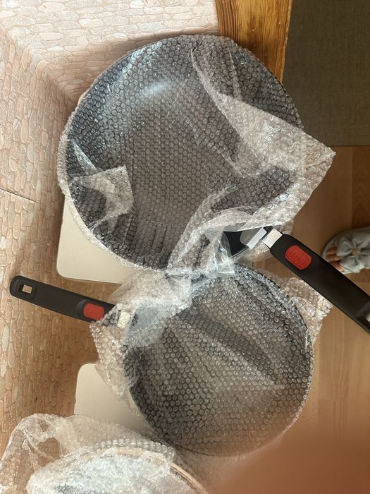 Продам сковородки в наборе