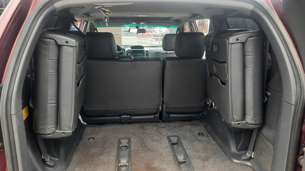 Toyota Land Cruiser 3.0 D-4D – 4x4 – 8 locuri – 2007