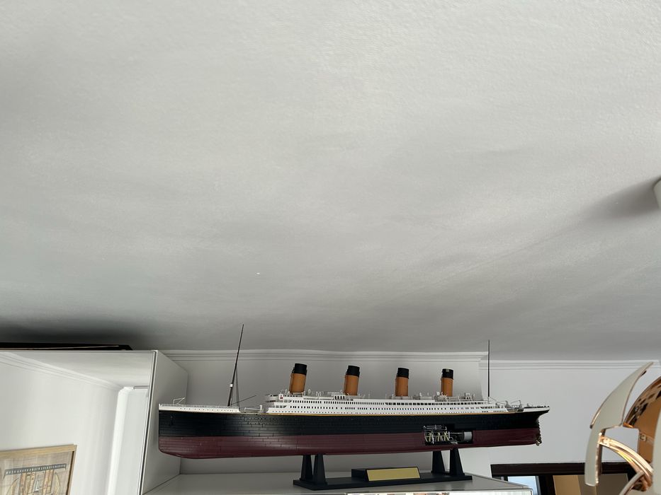 Titanic macheta gata facuta