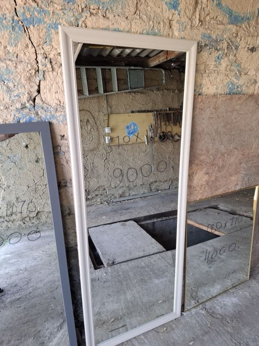 Зеркало продам в рамках