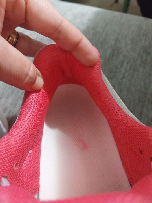 Adidasi Asics mar 40,5