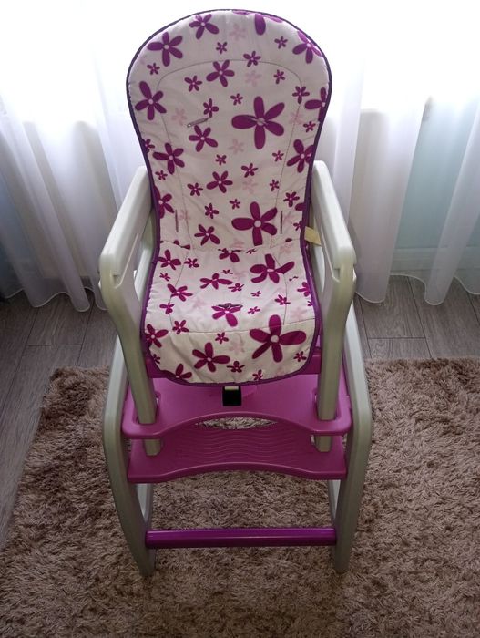 Scaun de masa 2 in 1 pt. bebelusi si copii
