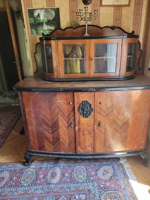 Старинен Бюфет от 19 век