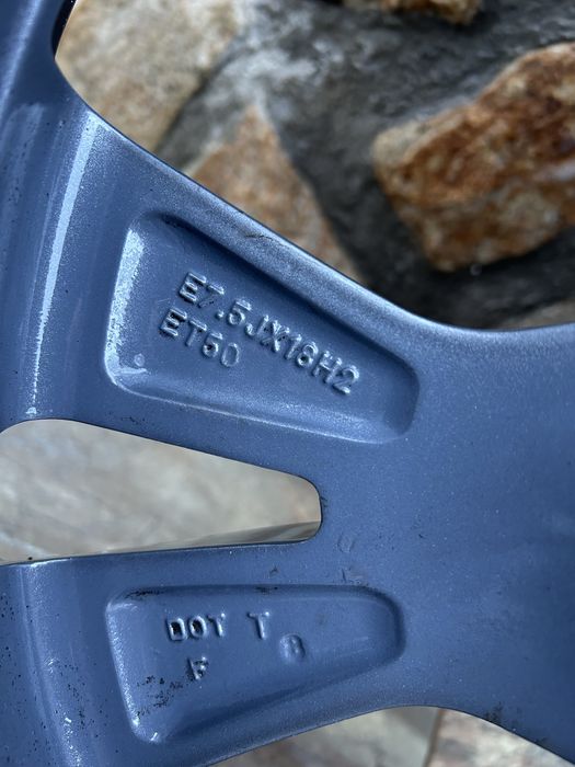 Джанти с гуми 18” 5х108 Titan