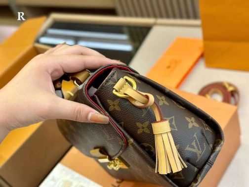 Geanta de mana dama Louis vuitton  540-11-1