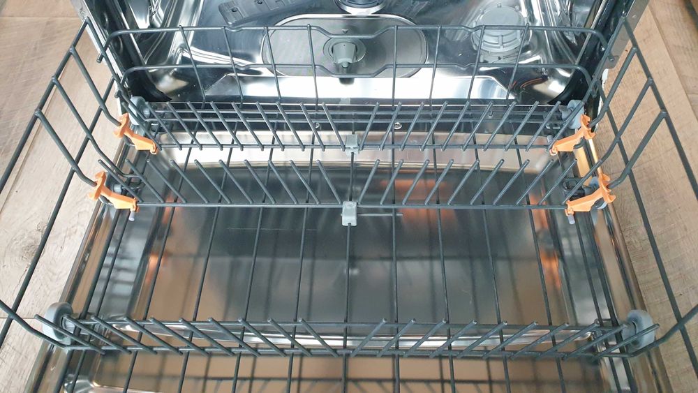 Вградена съдомиялна машина Gorenje GV64161 за части или ремонт