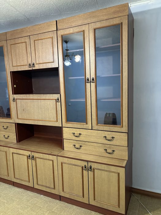 Продам сервант советский