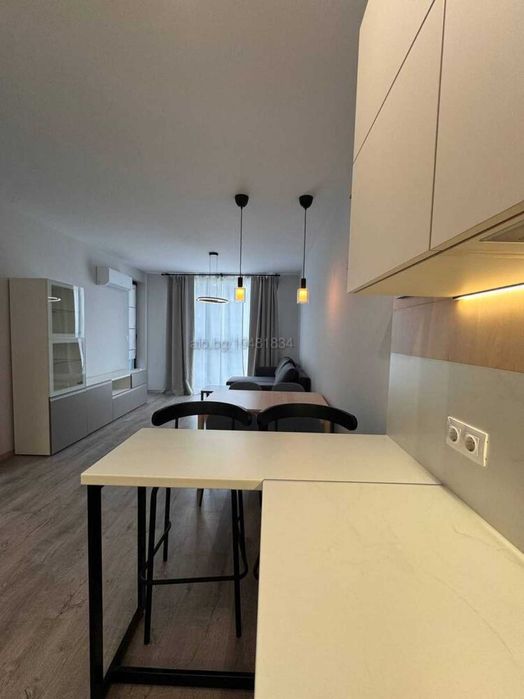 Дава се под наем Двустаен апартамент в Пловдив, Център - 60 кв.м за 590 € - Снимка #3