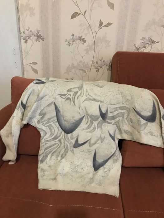 Кофту новую женскую