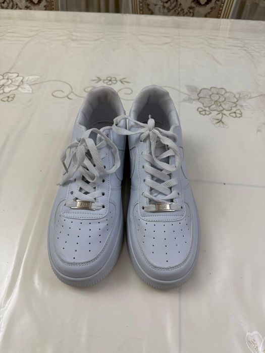 Кроссовки новые Nike