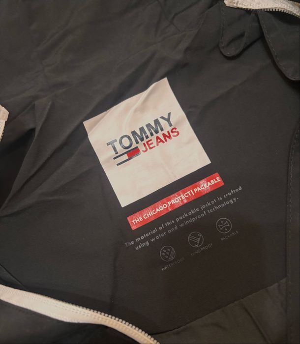tommy hilfiger ветровка