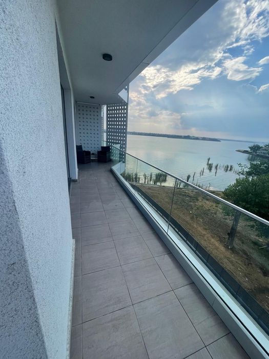 Apartament de inchiriat, bloc nou
