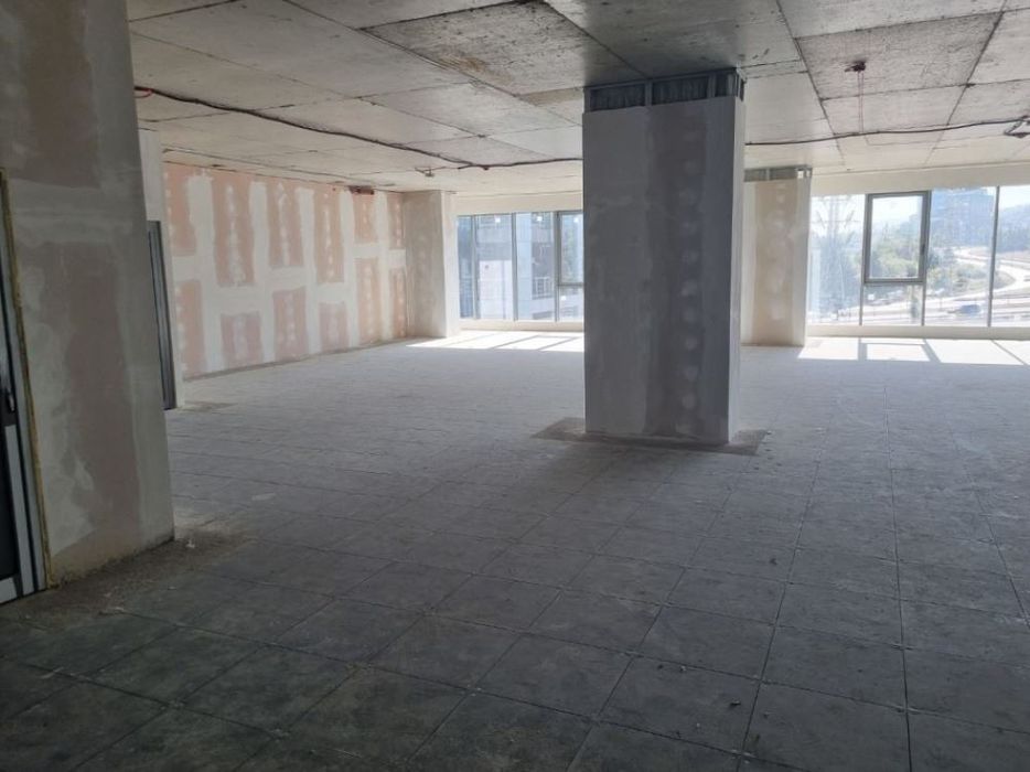 Офис клас А с довършване по твой проект – 390+ кв.м, басейн, фитнес,