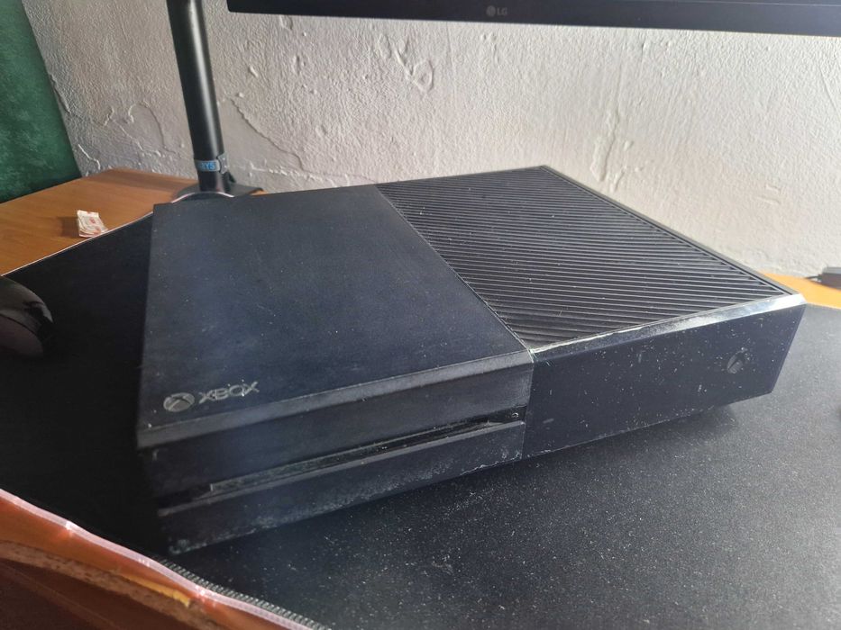 Xbox One Fat 1TB + Kinect + 2 controllere + 5 jocuri