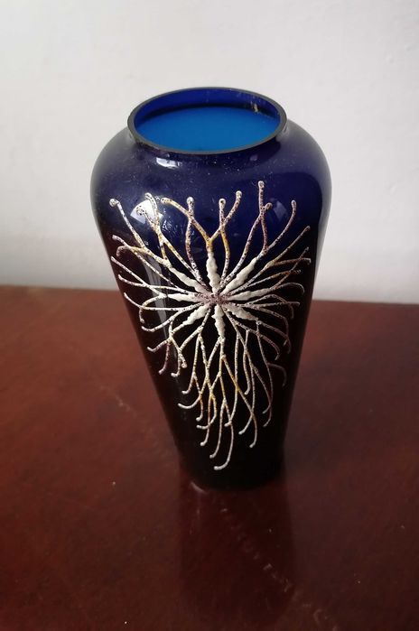 Цветни стъклени вази