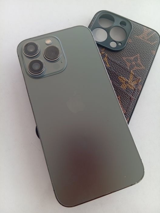Продам Iphone 13 Pro.