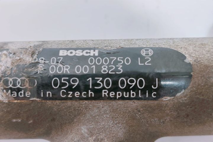 Rampa Injectoare  059130090J Volkswagen VW Touareg generatia 1 7L ser