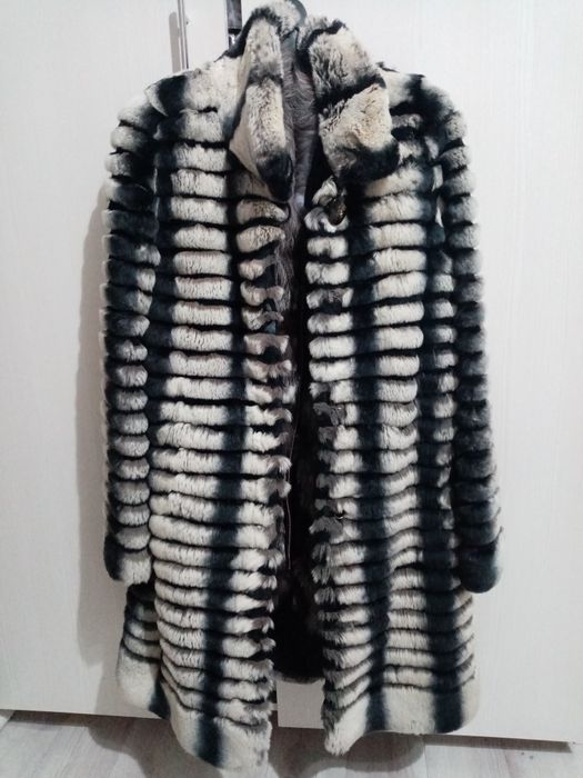 Продам меховое пальто..