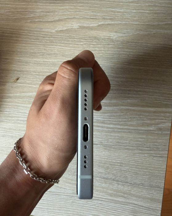 Iphone 15 128 GB impecabil