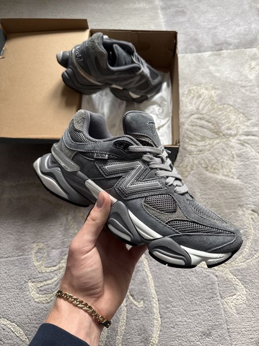 New Balance 9060 Grey