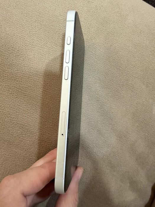 Продавам Iphone 16 Plus-128GB, като нов!