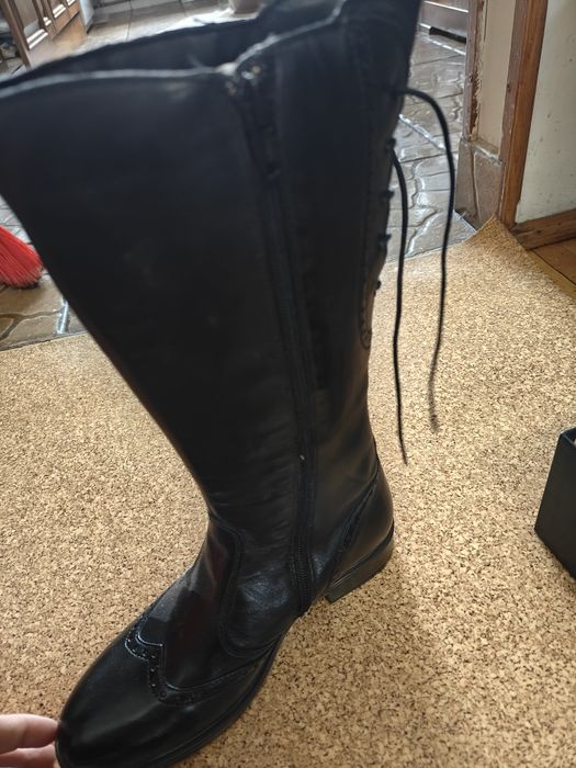 Vand incaltaminte noua