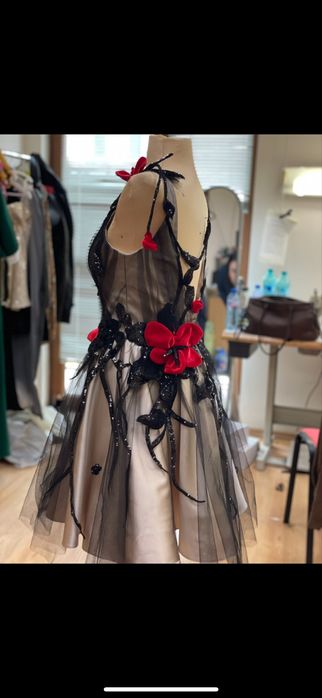 Къса бална рокля