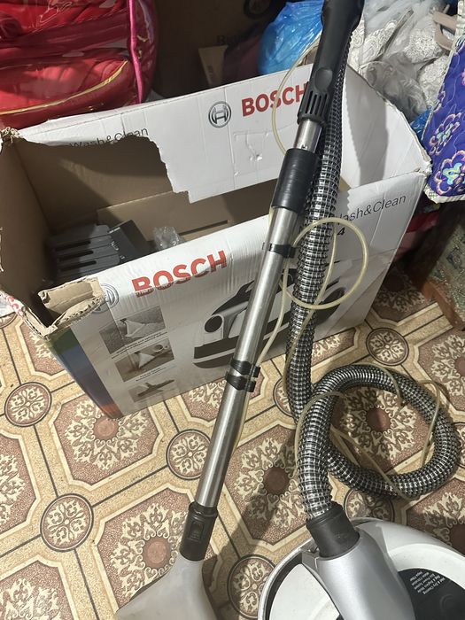 Моющий пылесос BOSCH