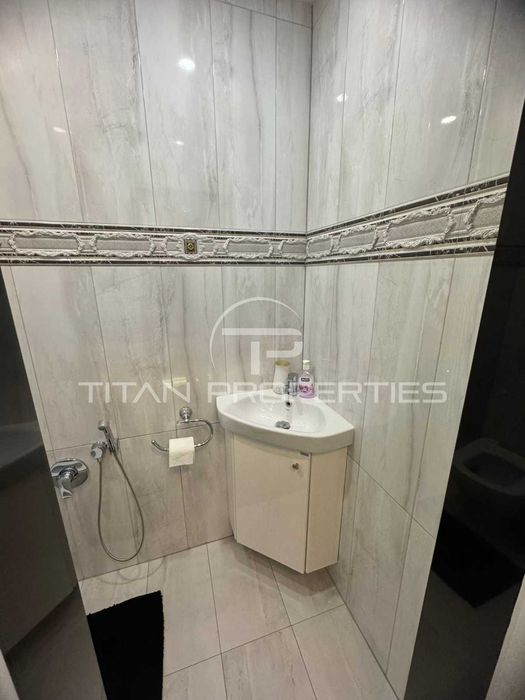 Продава се Многостаен апартамент в Пловдив, Остромила - 179 кв.м за 1872 €/кв.м - Снимка #11