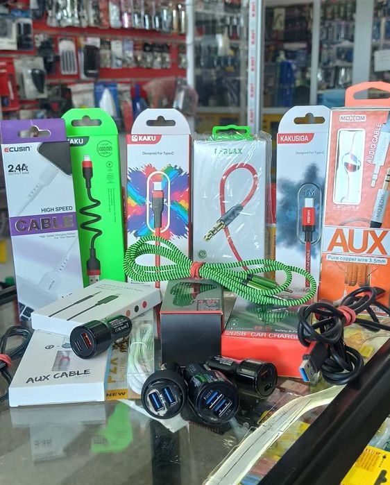 Сотовые аксессуары для Авто