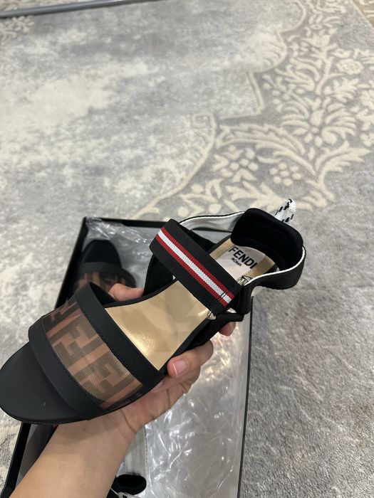 fendi сандалии женские