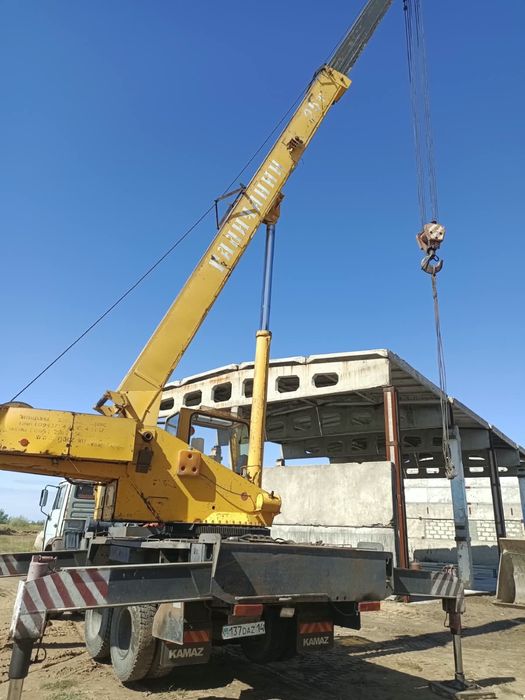 Продам кран Галичанин 25 тонн.