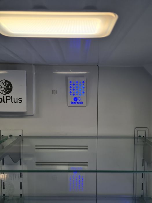 Frigider Side by Side