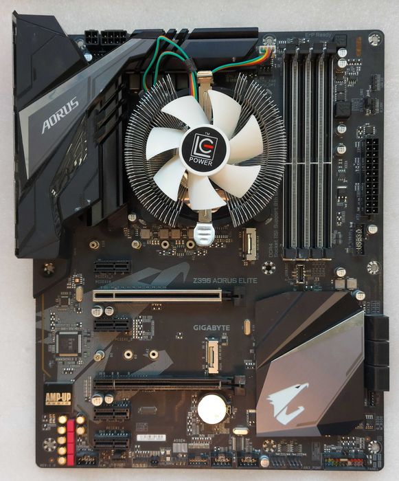 KIT Gaming i7 8700K +Gigabyte Z390 AORUS ELITE +Cooler LC