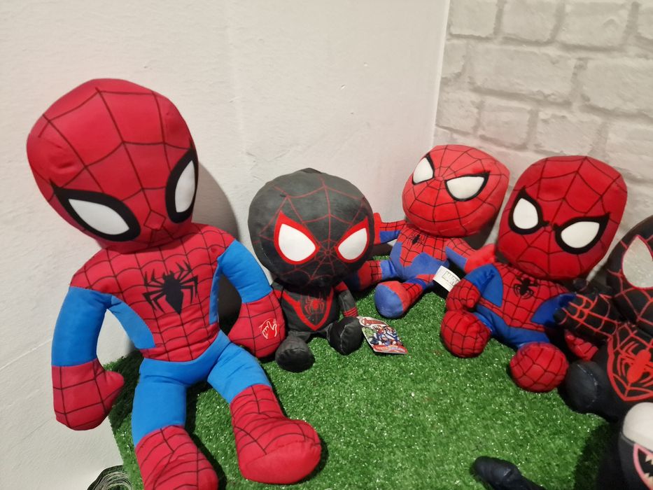 Спайдърмен играчки Марвел светещи свирещи