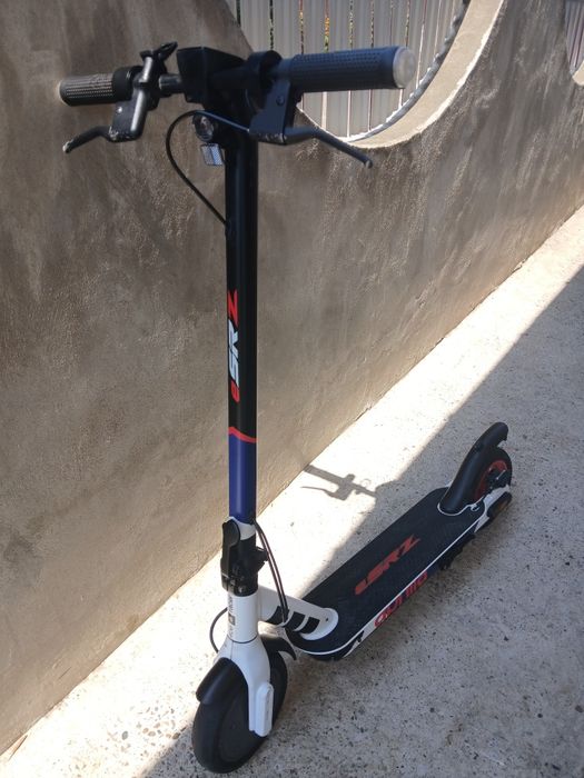 Trotinetă Electrică Aprilia, preț negociabil