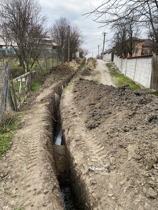 Miniexcavator de inchiriat