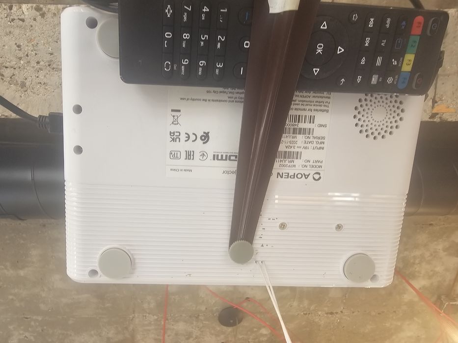 Прожектор заедно с платното