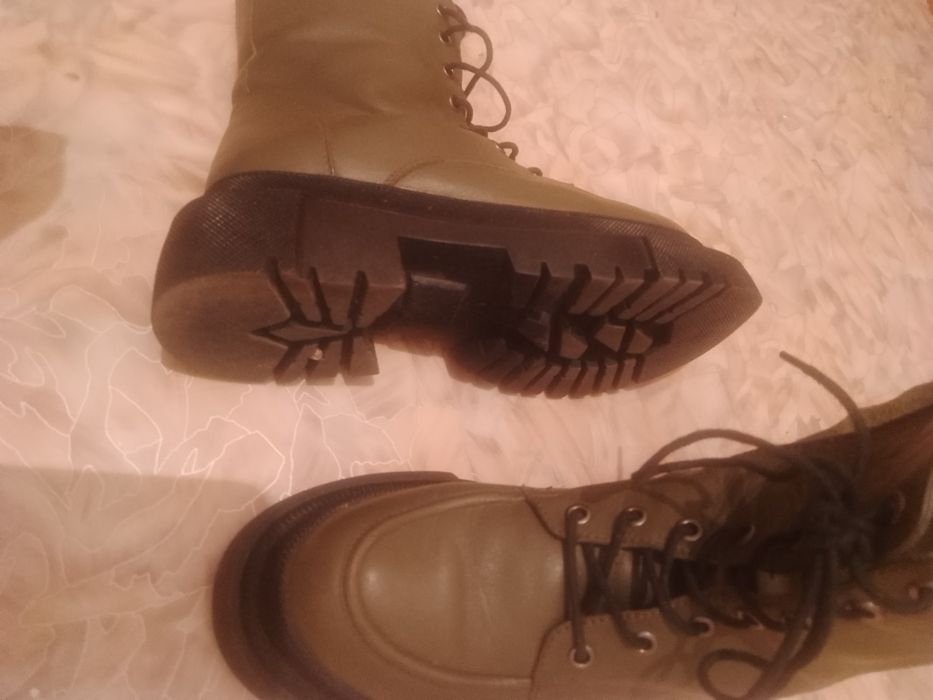 Продам ботинки зимние