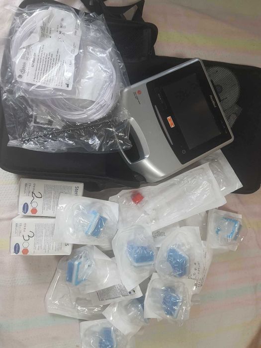 Дихателен Апарат за неинвазивна и инвазивна вентилация ASTRAL 150