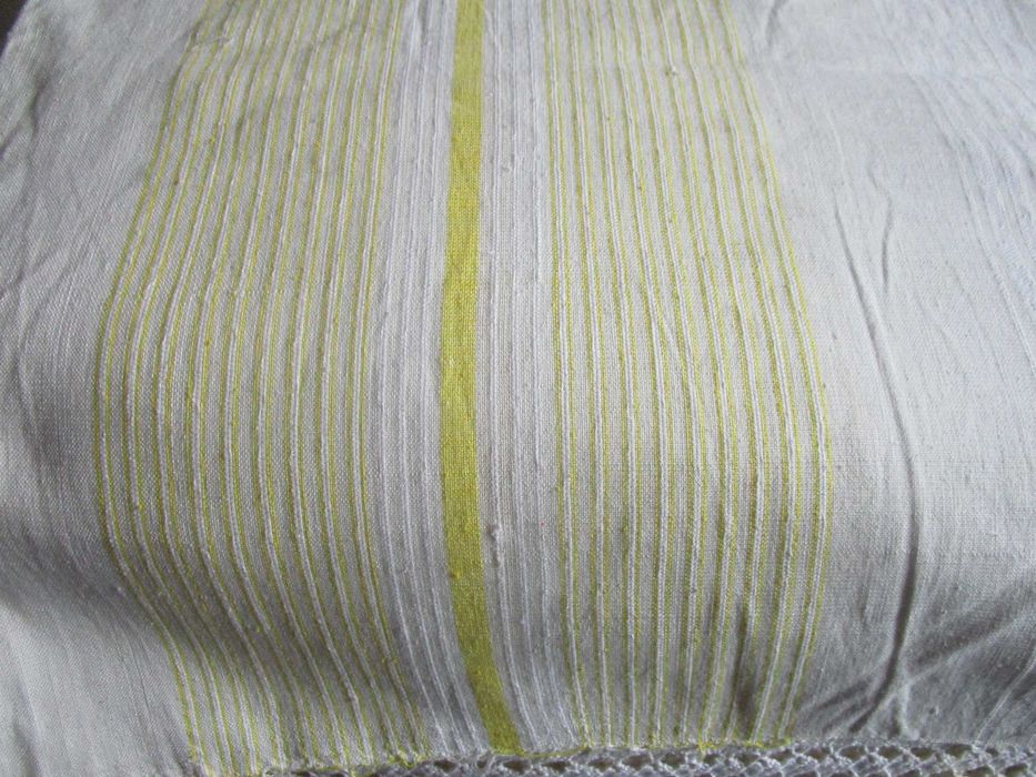 Автентичен кенарен горен чаршаф с жълти свилени ивици