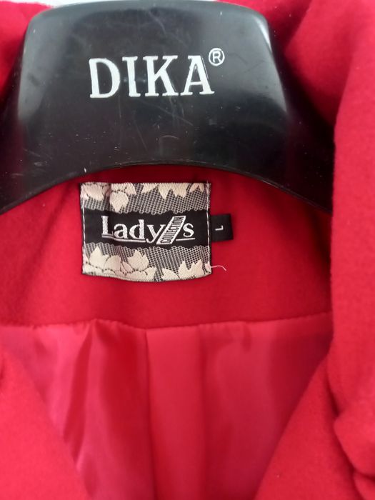 Дамско червено палто