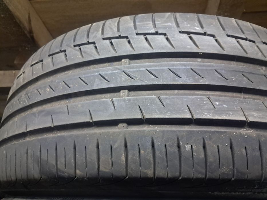 Anvelope second vara 235 45 R19 Continental