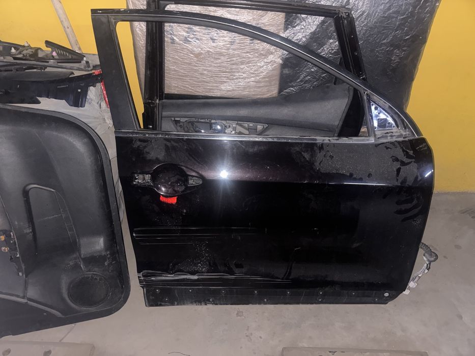 Двери на Nissan Qashqai правая задняя и передняя