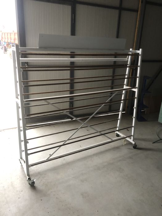 Panou semnalizare si expozor, raft musama, fata de masa