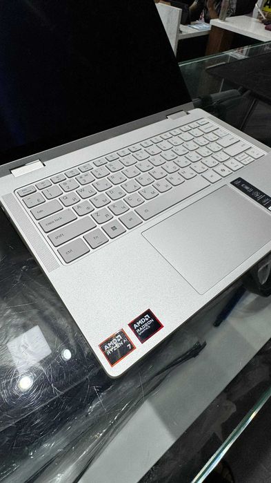 Lenova Yoga 7 AI